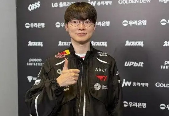 Faker:Peyz在调整打法,队伍也努力发挥其优势