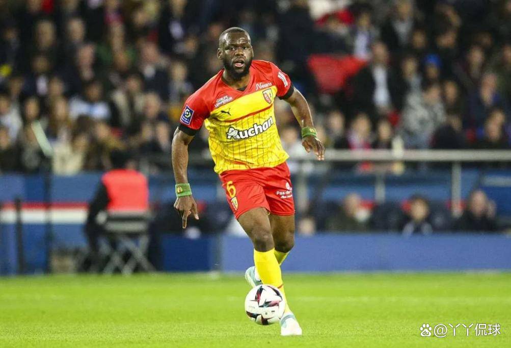 法甲老对手再聚首：朗斯对阵图卢兹，谁能抢占法国杯最终席位